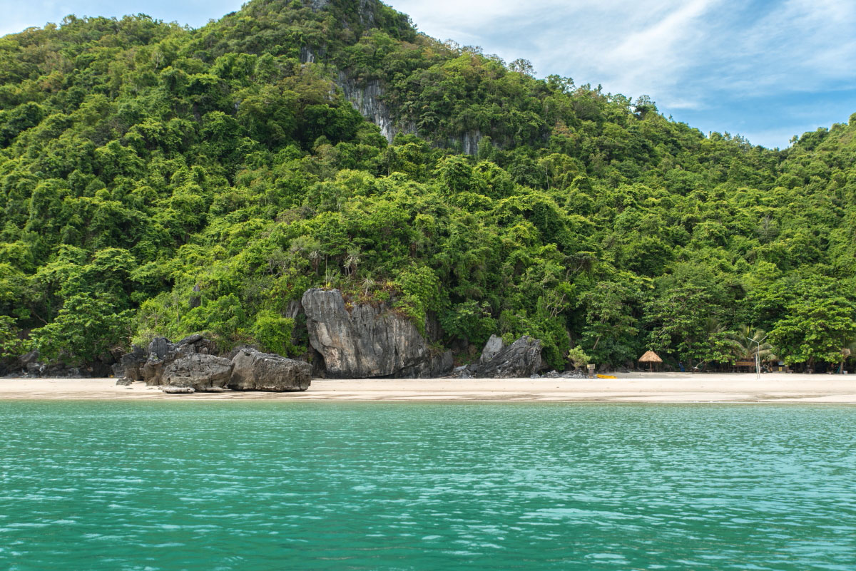 song pee nong beach1